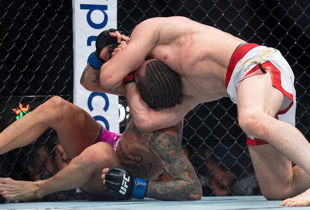 UFC 316 - Merab Dvalishvili confirme sa suprématie en soumettant O’Malley au 3e round | Newark