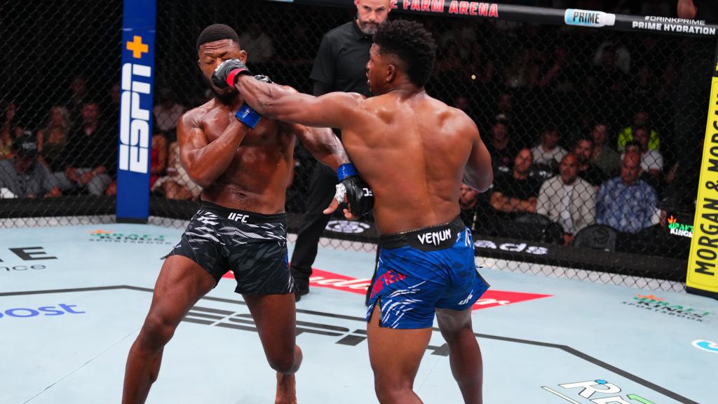 Oumar Sy s'incline pour la première fois face à Alonzo Menifield dans un affrontement sans éclats à l’UFC Atlanta | UFC on ESPN 69