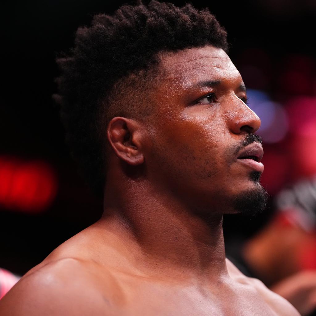 Oumar Sy s'incline pour la première fois face à Alonzo Menifield dans un affrontement sans éclats à l’UFC Atlanta | UFC on ESPN 69