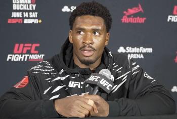 Mansur Abdul-Malik réagit à la fin controversée de son combat contre Cody Brundage à l'UFC on ESPN 69