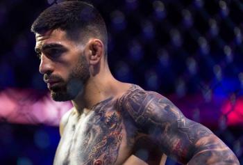 Ilia Topuria accuse Islam Makhachev d’avoir fui la division pour éviter un affrontement trop dangereux pour lui