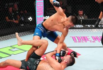 Steven Nguyen établit un record historique de knockdowns à l'UFC Abu Dhabi dans un combat à sens unique