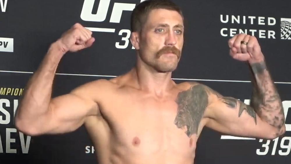 UFC 319 - La pesée : résultats, vidéos, faceoffs | Chicago