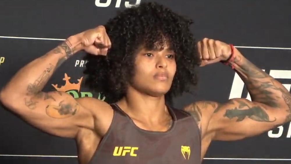 UFC 319 - La pesée : résultats, vidéos, faceoffs | Chicago