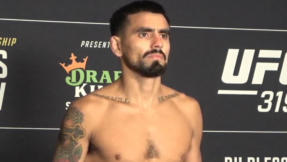 UFC 319 - La pesée : résultats, vidéos, faceoffs | Chicago