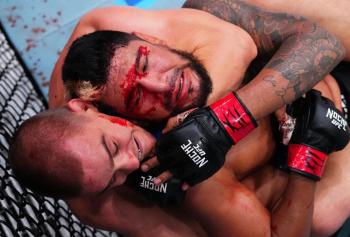 Dusko Todorovic renoue avec le succès en soumettant Jose Daniel Medina dès le premier round à la Noche UFC