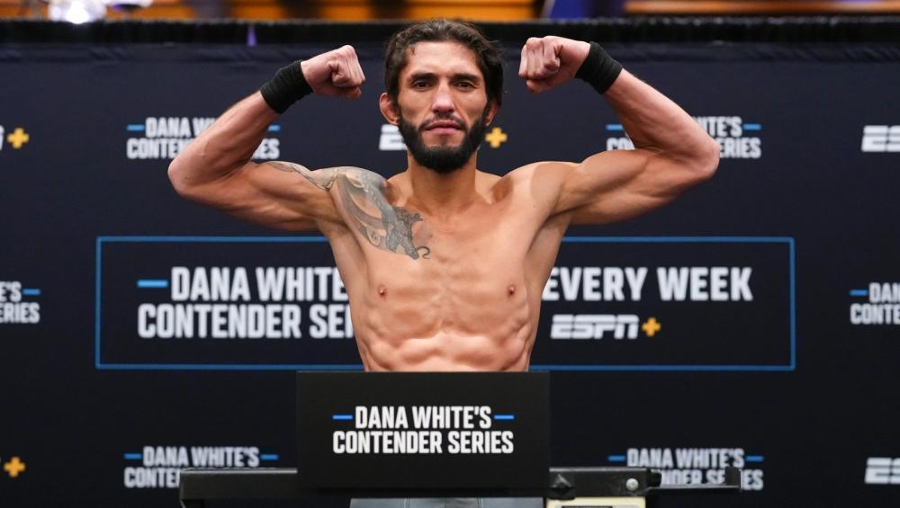 Javier Reyes et Justice Torres s'affrontent pour décrocher un contrat UFC dans la catégorie des poids plumes | DWCS 83