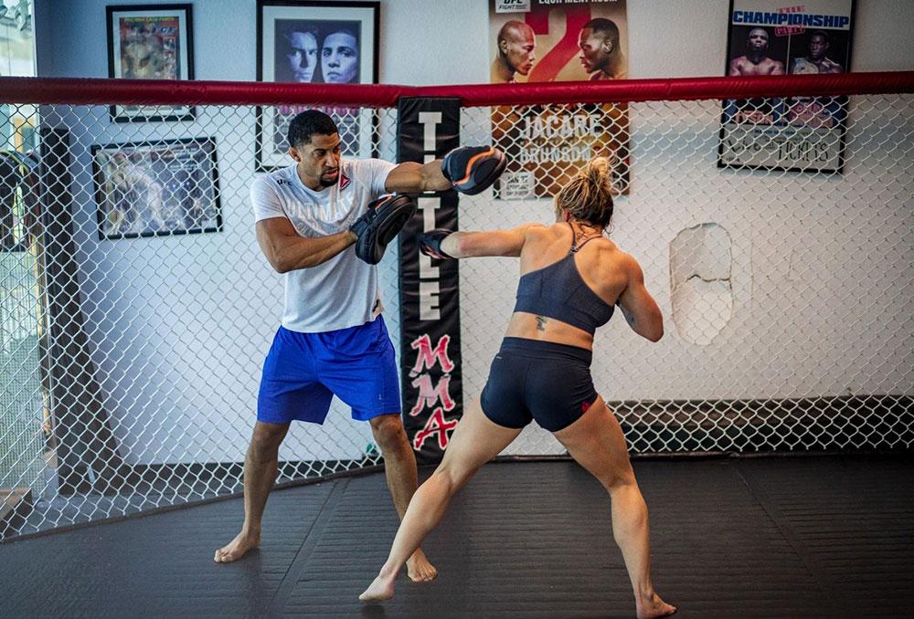 Quelle différence entre MMA et UFC ?