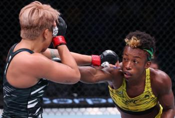 Alexia Thainara surclasse Loma Lookboonmee et s'impose par décision unanime pour ouvrir l'UFC Perth