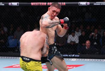 Navajo Stirling décroche une victoire par décision unanime face à Rodolfo Bellato à l'UFC Perth