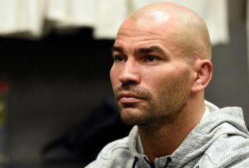 Artem Lobov blessé, son règlement de comptes avec Zubaira Tukhugov au PFL Dubaï n'aura finalement pas lieu