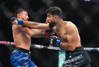 Cinquième victoire de rang à l'UFC pour Farid Basharat, qui s'impose face à Chris Gutierrez par décision unanime | UFC 320
