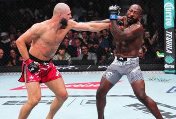 Mené pendant deux rounds, Jiri Prochazka a trouvé le KO face à Khalil Rountree | UFC 320