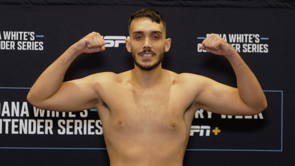 Un contrat à l'UFC en jeu : Luke Fernandez affronte Rafael Pergentino dans un duel déséquilibré | DWCS 85