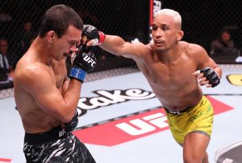 Lucas Rocha décroche sa première victoire à l'UFC en dominant Stewart Nicoll | Rio de Janeiro