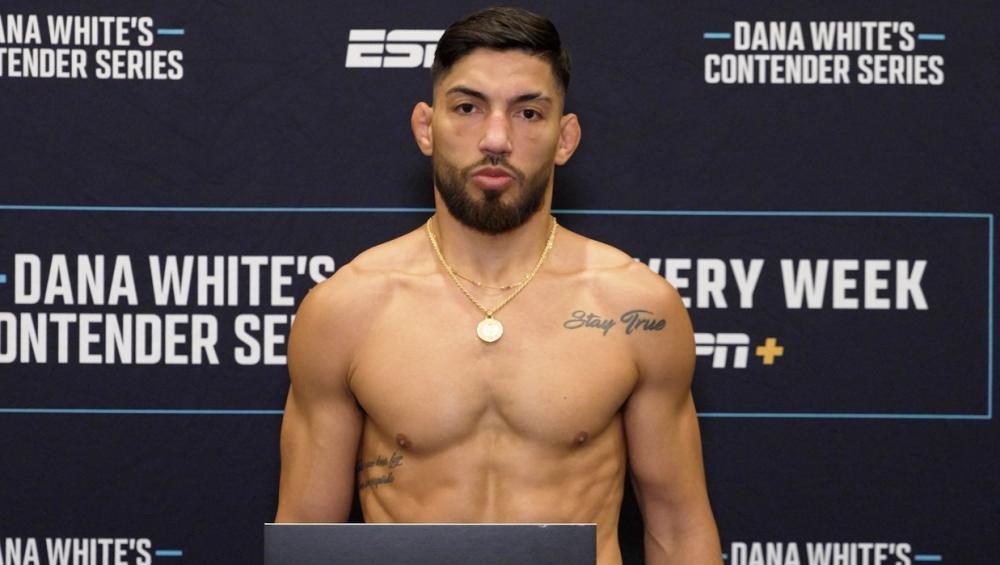Michael Oliveira affronte Victor Valenzuela dans un choc de strikers | DWCS 86