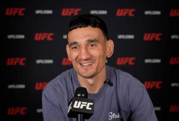 Max Holloway répond au défi de Charles Oliveira et impose ses conditions pour une revanche
