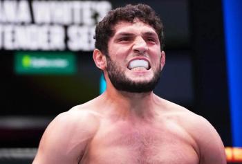 Ikram Aliskerov confirme sa capacité à tenir la distance à l'UFC 321
