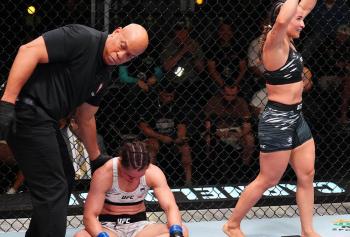 Talita Alencar soumet Ariane Carnelossi par étranglement au troisième round | UFC Vegas 110