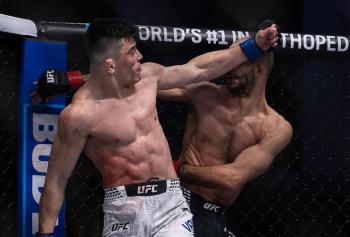 Kevin Vallejos éteint la lumière de Giga Chikadze avant même qu'il ne touche le sol | UFC on ESPN 73