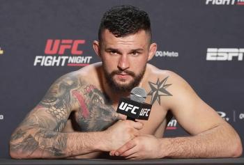 Cezary Oleksiejczuk révèle une blessure au genou survenue dès les premiers instants du combat | UFC on ESPN 73