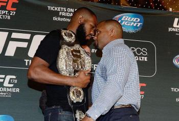 Jon Jones et Daniel Cormier ravivent leur haine en devenant coachs rivaux pour le show ALF MMA