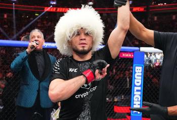 Umar Nurmagomedov domine techniquement Deiveson Figueiredo et s’impose à la décision unanime | UFC 324