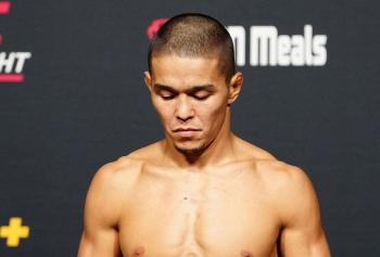 Asu Almabayev déclare forfait pour le choc face à Brandon Moreno et chamboule le main event de l’UFC Mexico