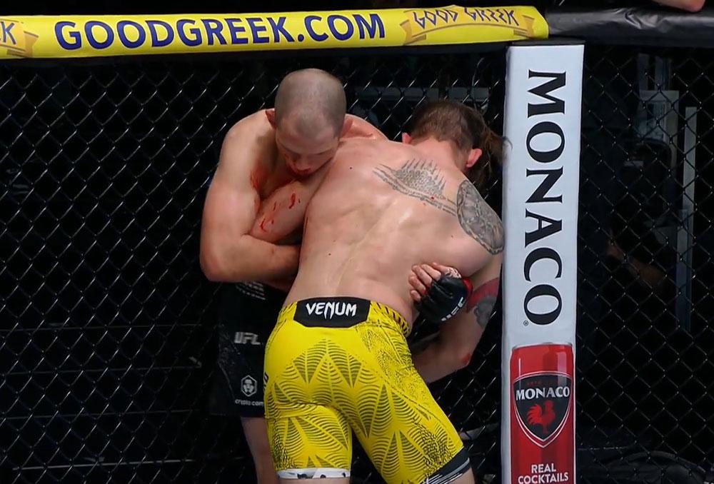 Daniil Donchenko domine largement le vétéran Alex Morono grâce à ses lowkicks | UFC Fight Night 266