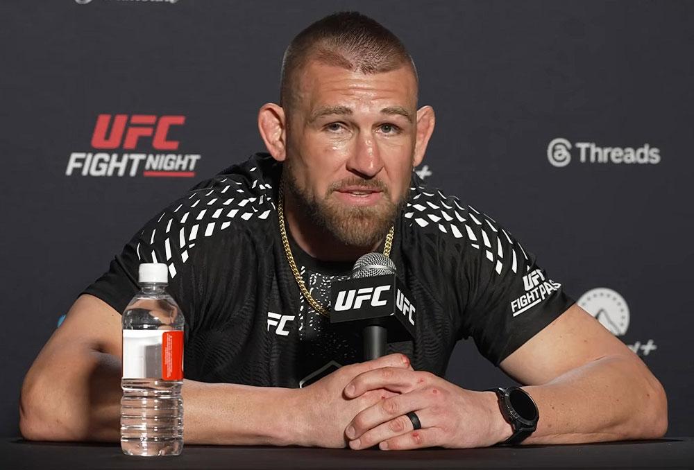 Dustin Jacoby réagit aux éloges d'Alex Pereira après sa victoire | UFC Fight Night 266