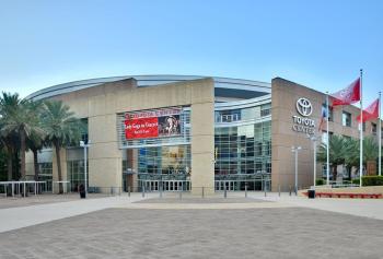 Le Toyota Center de Houston s'impose comme une forteresse moderne du sport et du spectacle au Texas