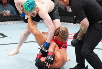 Melquizael Costa éteint Dan Ige d'un coup de pied retourné spectaculaire en fin de première reprise | UFC Fight Night 267