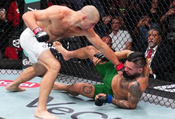 Sean Strickland bat Anthony Hernandez par TKO au terme d'une démonstration de force lors du choc final | UFC Fight Night 267