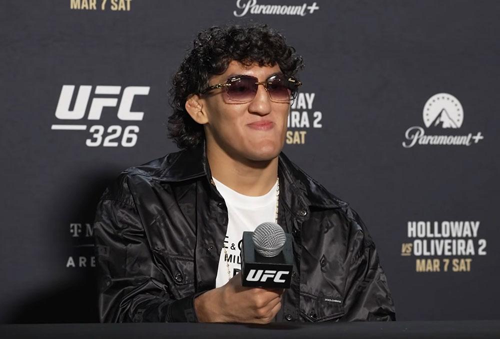 Raul Rosas Jr. promet de décrocher l'or avant sa retraite programmée à vingt-cinq ans | UFC 326