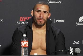 “Je suis le BMF des poids lourds” : Vitor Petrino revendique son style agressif après son succès | UFC Fight Night 269