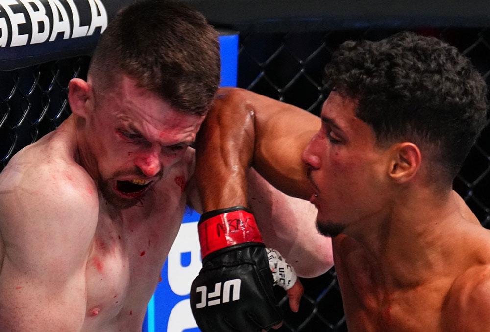 Un chèque à six chiffres pour une mâchoire en miettes, le prix du sang payé par Harry Hardwick | UFC Fight Night 269