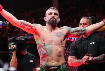 Michael Chiesa s'impose une dernière fois devant son public en soumettant Niko Price avant de poser définitivement ses gants | UFC Fight Night 271