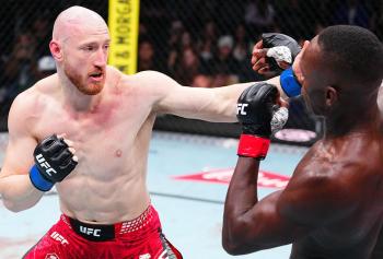 La puissance de Joe Pyfer finit par avoir raison de la résistance de Israel Adesanya | UFC Fight Night 271