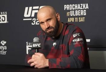 Azamat Murzakanov demande à l'UFC de surveiller Paulo Costa pour éviter un nouveau forfait | UFC 327