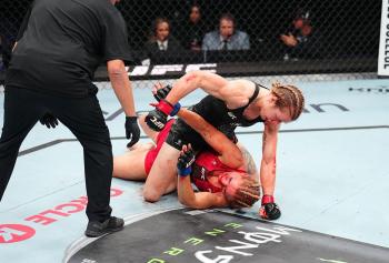 La ténacité de Melissa Croden finit par user Daria Zhelezniakova lors d’une opposition intense chez les poids coqs | UFC Fight Night 273