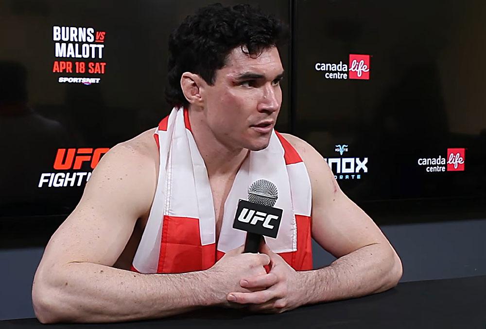 Mike Malott savoure sa victoire contre Gilbert Burns et revient sur l’ambiance électrique lors de son entrée | UFC Fight Night 273