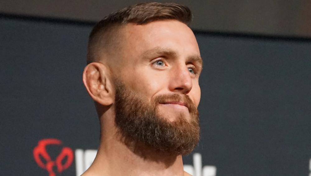 Tim Elliott défie l'enfant du pays Steve Erceg dans un affrontement électrique au sein de la catégorie des poids mouches | UFC Fight Night 275