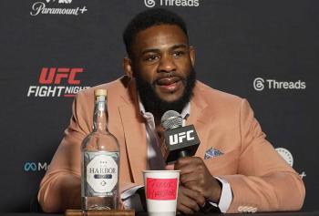 “L'expérience a parlé” : Aljamain Sterling explique comment il a étouffé la fougue de Youssef Zalal | UFC Fight Night 274