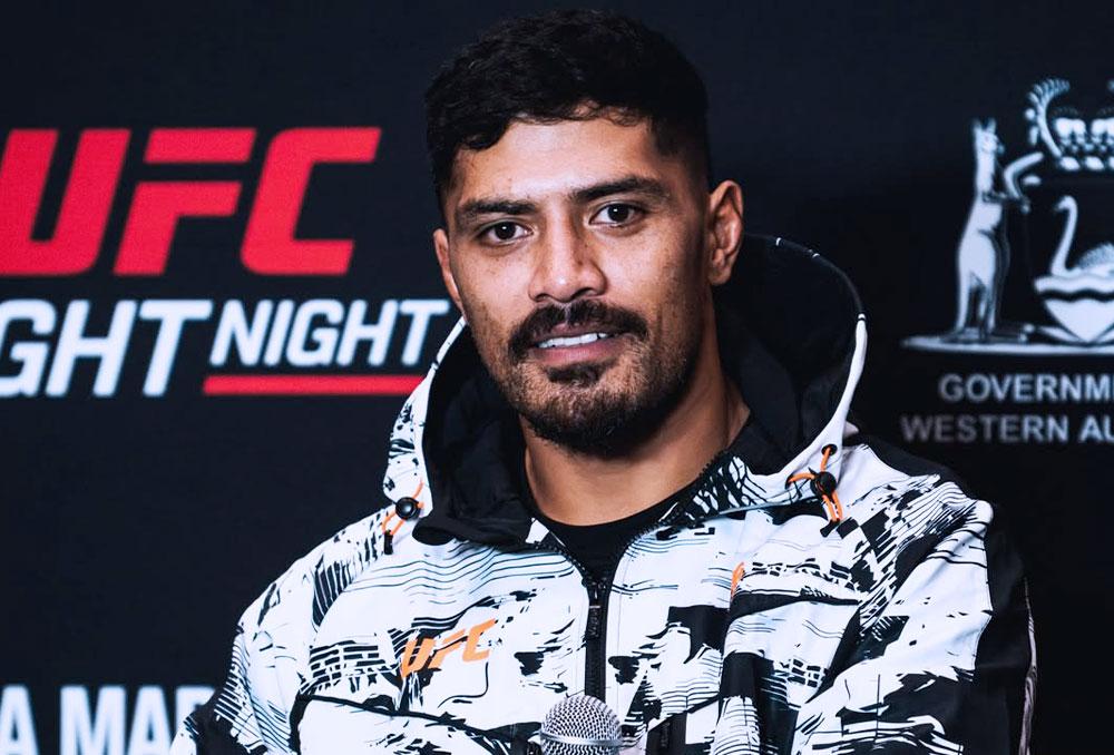 Junior Tafa explique pourquoi l'absence de son frère sur la carte le pèse avant son combat | UFC Fight Night 275