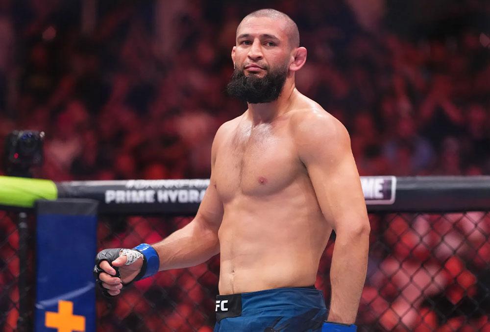 Khamzat Chimaev lance un avertissement à Sean Strickland : une fois la cage fermée, rien ne pourra le sauver | UFC 328