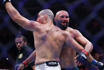 Khamzat Chimaev sort du silence après sa défaite contre Sean Strickland et suggère une revanche | UFC 328