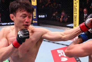 Doo Ho Choi signe un retour magistral après sa blessure en finissant Daniel Santos | UFC Fight Night 276