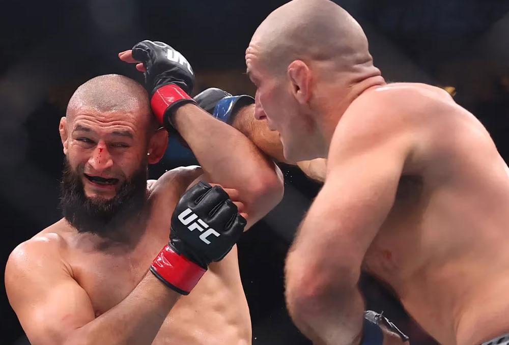Khamzat Chimaev accentue la pression sur Sean Strickland pour une revanche