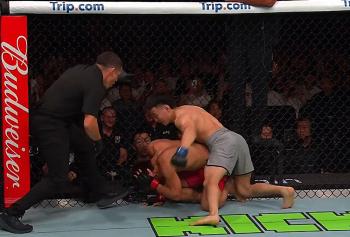 Un coup de genou chirurgical de Namsrai Batbayar foudroie Yin Shuai à Macao | Road to UFC