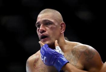 Alex Pereira réclame une revanche après sa défaite contre Ciryl Gane : « L'arbitre doit être puni » | UFC Freedom 250